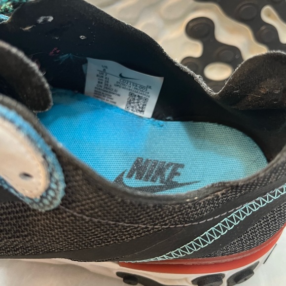 Nike React- like brand new but worn once- m8 - Picture 3 of 6